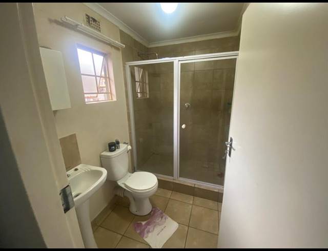 3 BEDROOM HOUSE FOR SALE IN SKY CITY